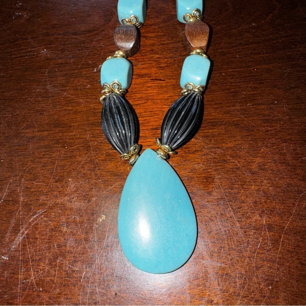 Gorgeous Vintage Turquoise Beaded Necklace With Brown And Black Secondary Beads - Picture 8 of 9